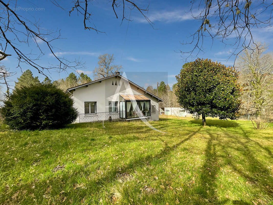 Maison à FUMEL