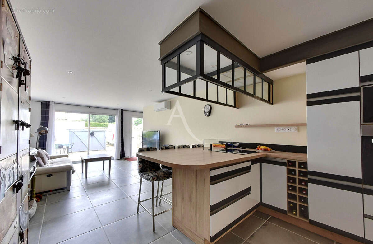 Maison à SALLES-SUR-MER