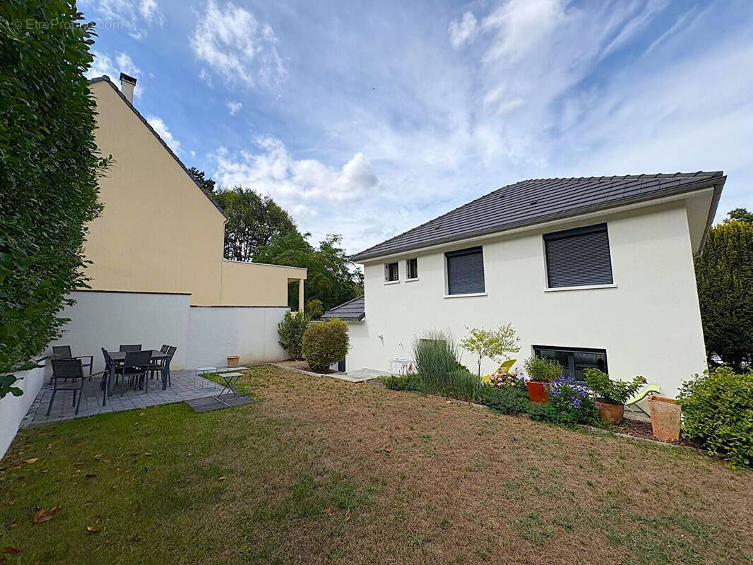 Maison à VILLEBON-SUR-YVETTE