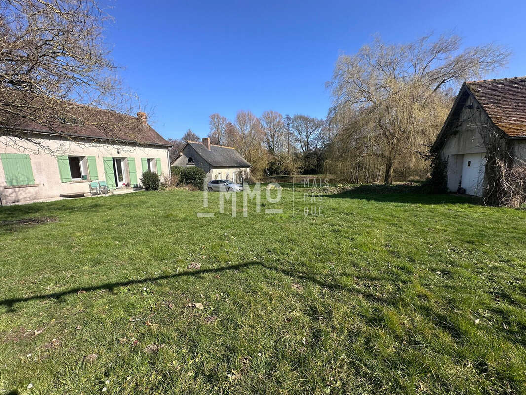 Maison à BEAUMONT-LA-RONCE