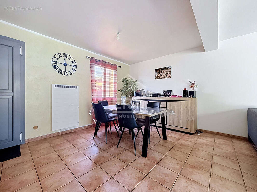 Maison à ETAMPES