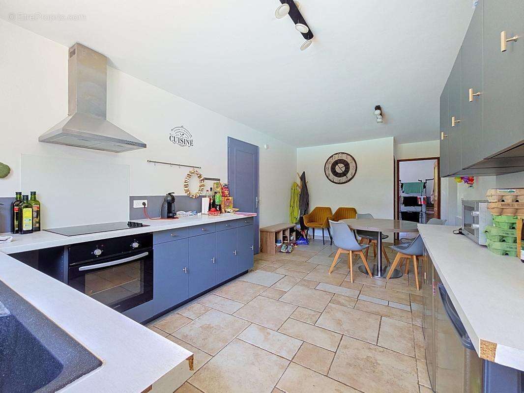 Maison 210 m² à Arenthon  - photo 8