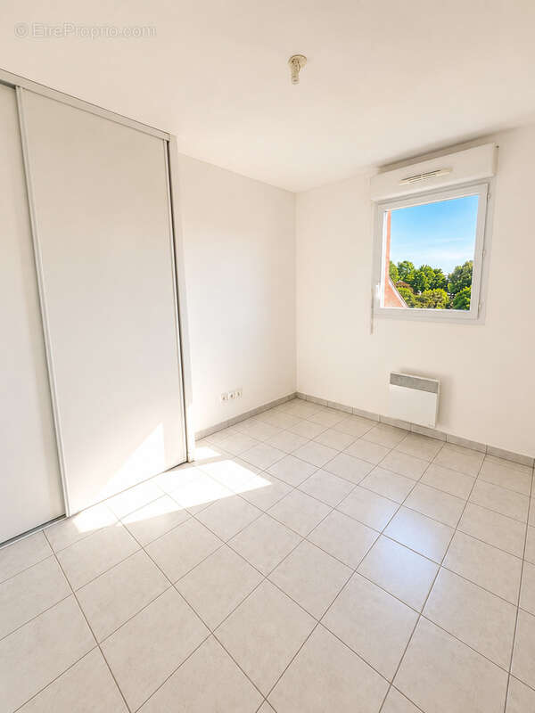 À VENDRE   Appartement T2 avec balcon, 2 parkings   Résidence sécurisée à Achicourt - photo 4