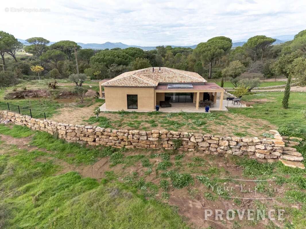 Maison à LA GARDE-FREINET