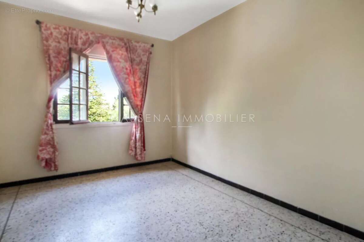 Maison à CAGNES-SUR-MER