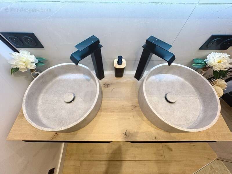 Appartement à VETRAZ-MONTHOUX