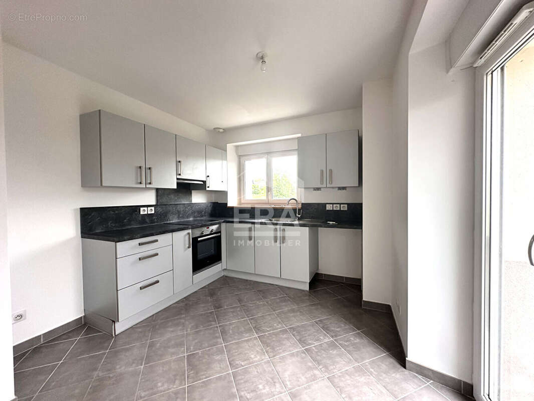 Appartement à POISY