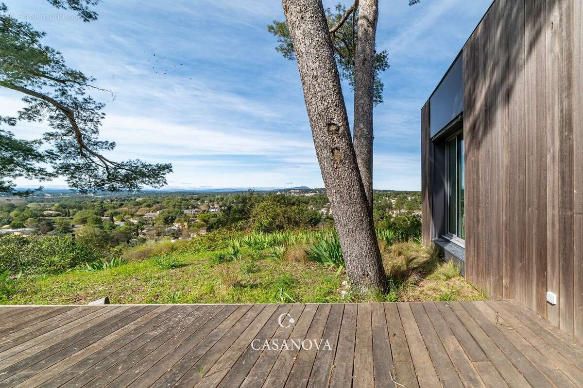 Villa contemporaine de plain-pied avec piscine et grand terrain à Castelnau-le-Lez - photo 7
