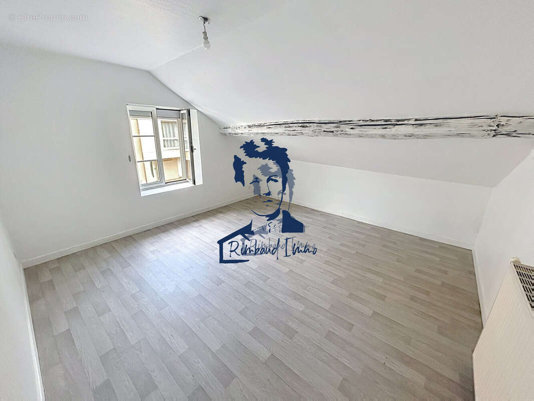 Appartement à CHARLEVILLE-MEZIERES