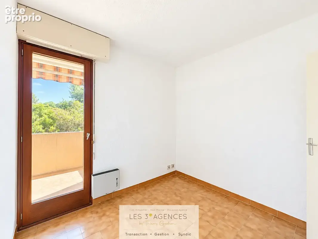 Appartement 2 pièces avec balcon   Calme et proche du centre-ville - photo 4