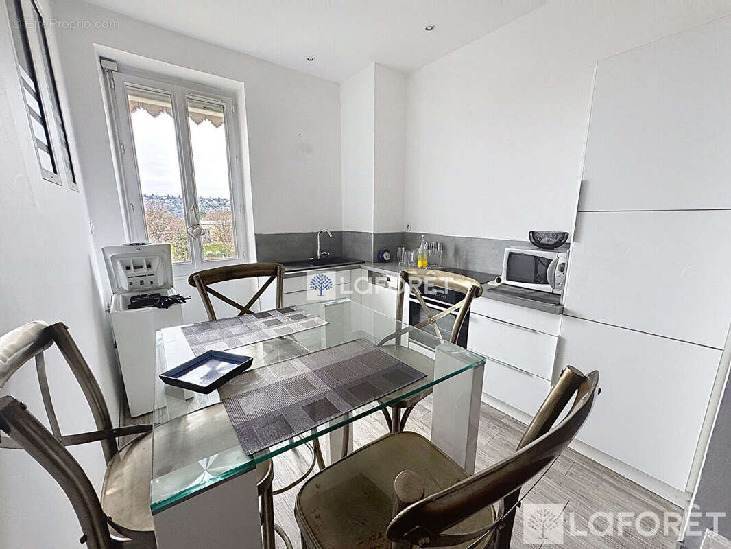 Appartement à BOURGOIN-JALLIEU