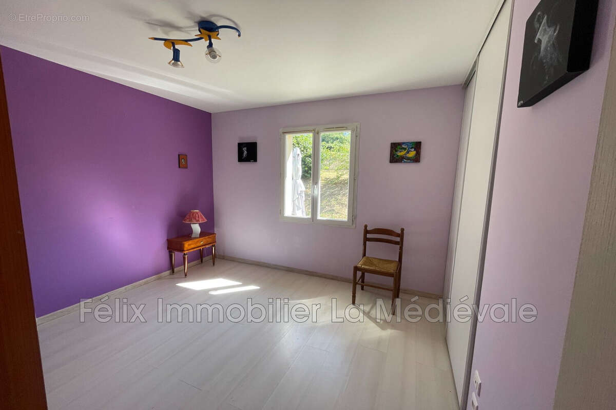 Maison 95 m² à Vitrac  - photo 6