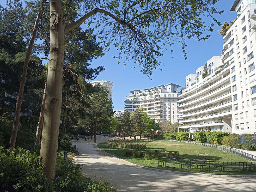 Appartement à COURBEVOIE