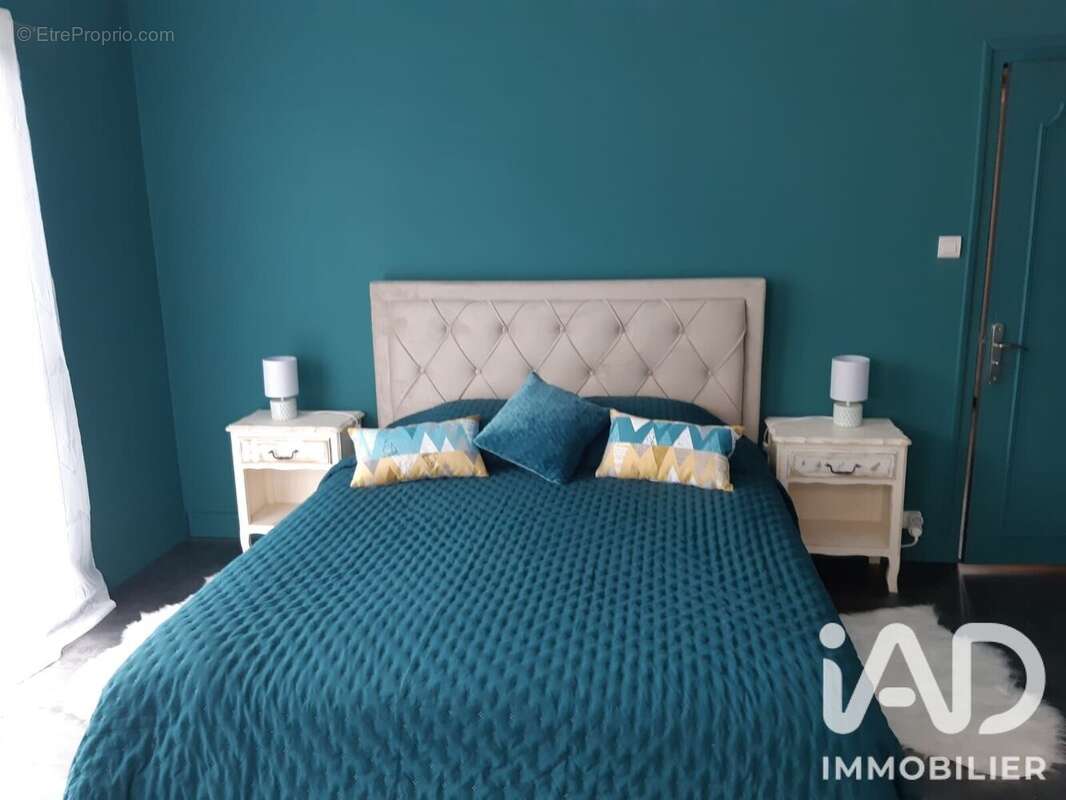 Maison 158 m² à Thonac  - photo 5