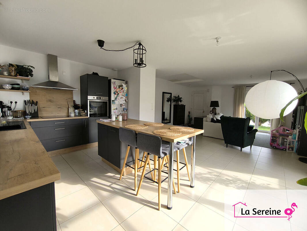 Maison à FRANCHEVELLE