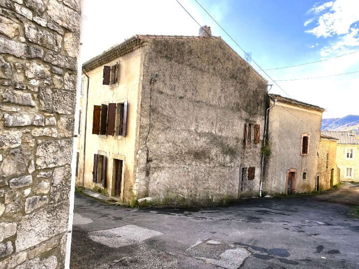 A vendre maison + grange remise jardin foret     puivert - photo 2