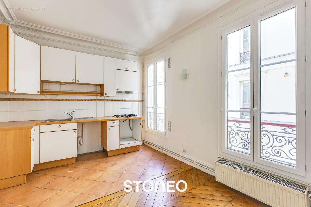 Appartement à PARIS-8E