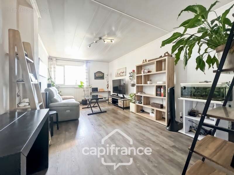 Appartement à LA FARLEDE