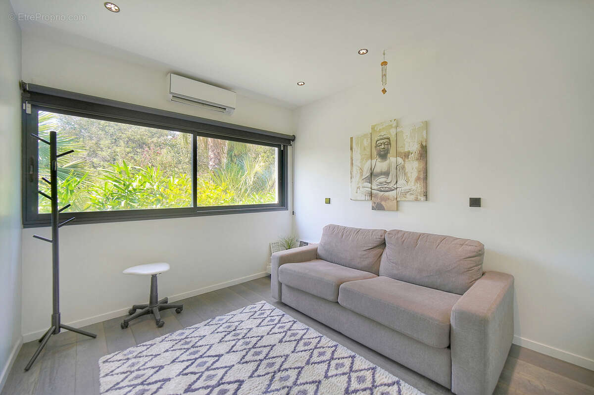 Élégante Villa contemporaine 200 m2 au cœur d'un environnement privilégié - photo 15