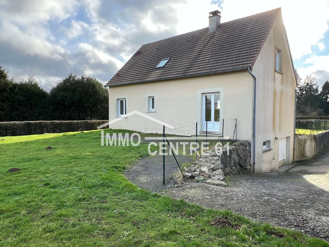 Maison à LA FERTE-MACE