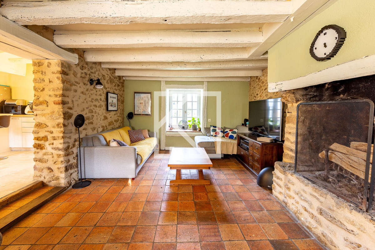 Maison à SAVIGNE-L'EVEQUE