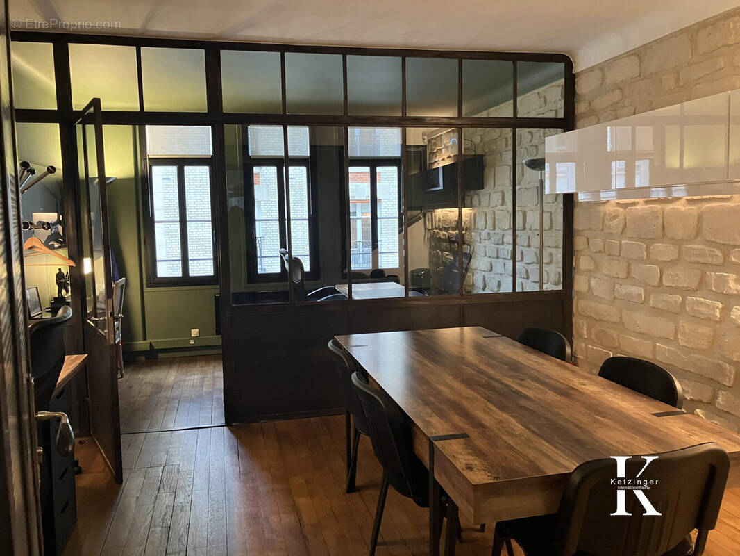 Appartement à PARIS-14E