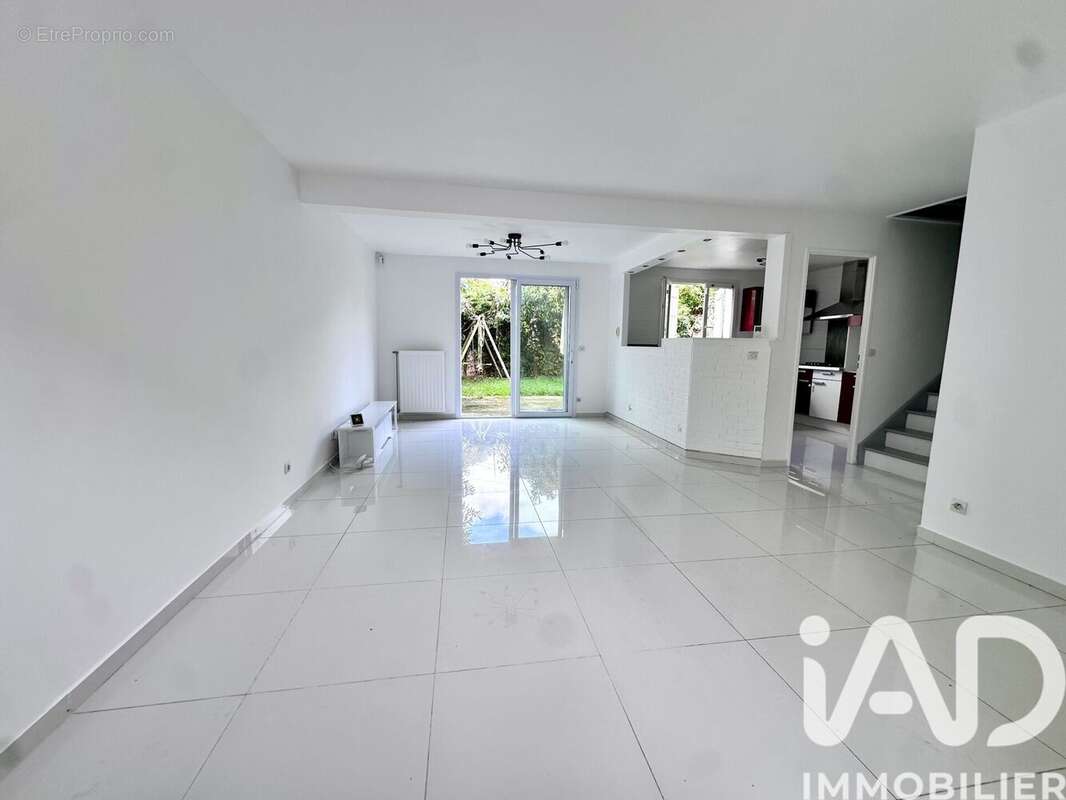 Photo 2 - Maison à COURDIMANCHE