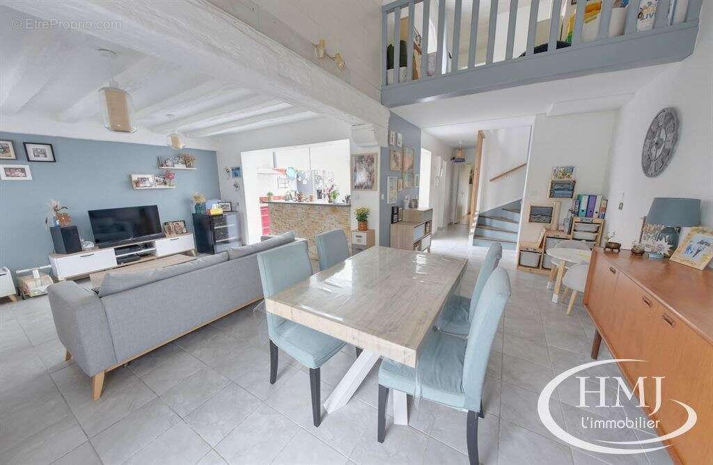 Maison à LISSES