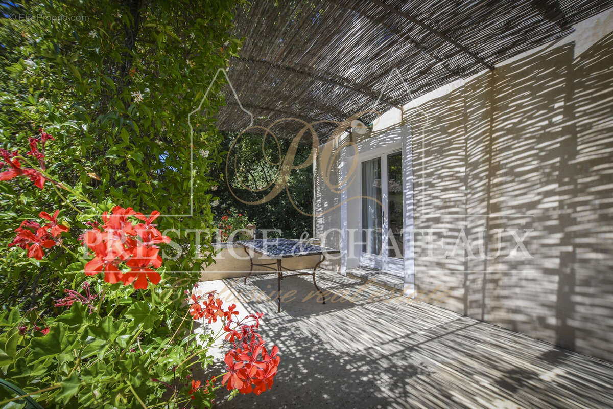 Maison à GRIGNAN