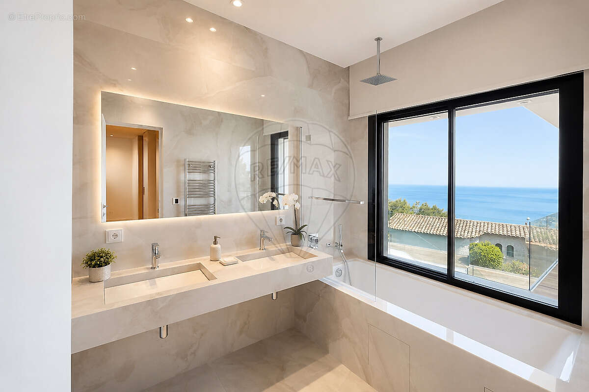 Maison à ROQUEBRUNE-CAP-MARTIN