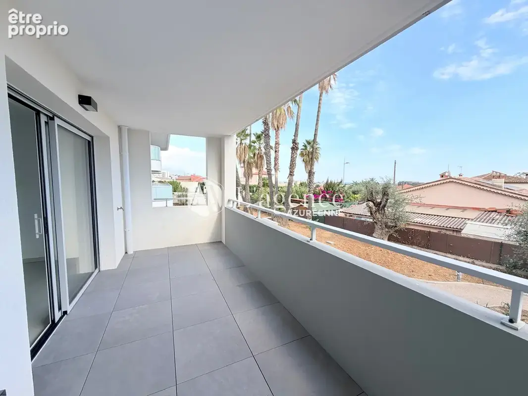 Saint-Laurent-Du-Var, appartement neuf terrasse - piscine - stationnements - photo 1