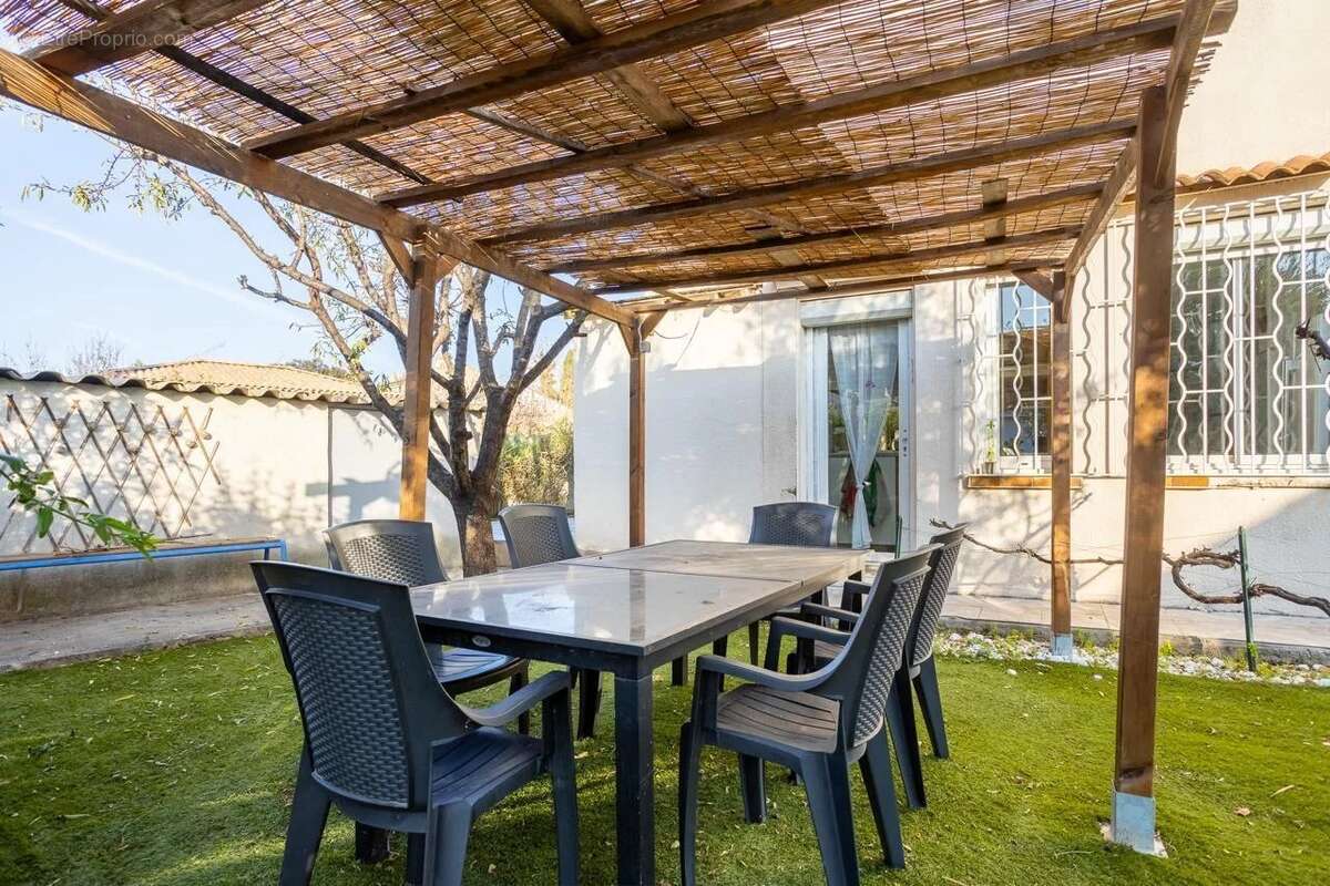 Appartement à MARSEILLE-12E