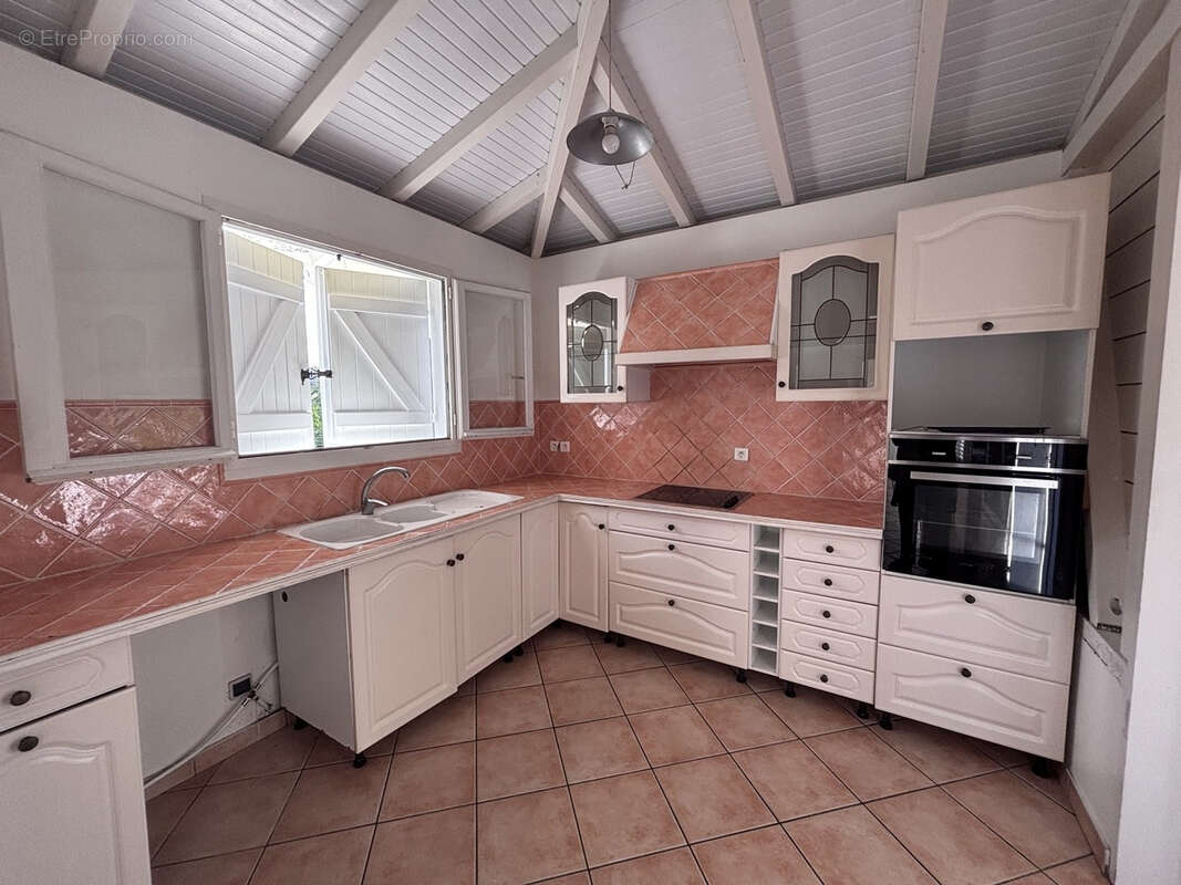 Maison à LES TROIS-ILETS