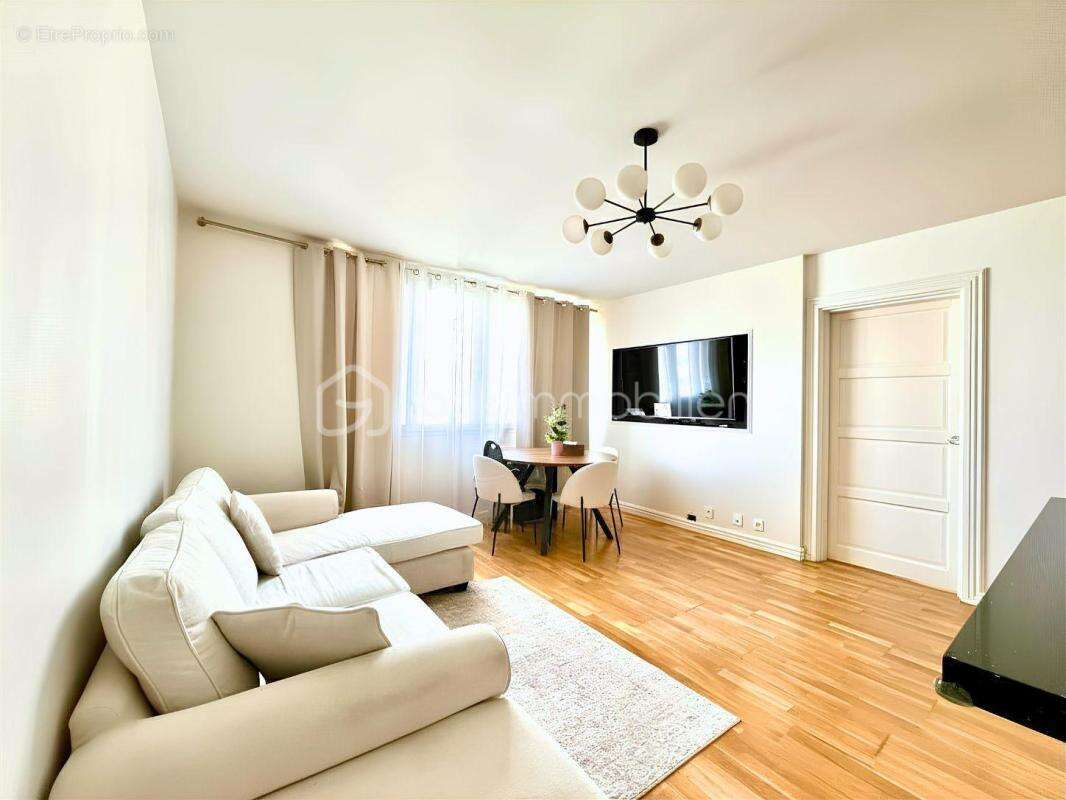 Appartement à COLOMBES