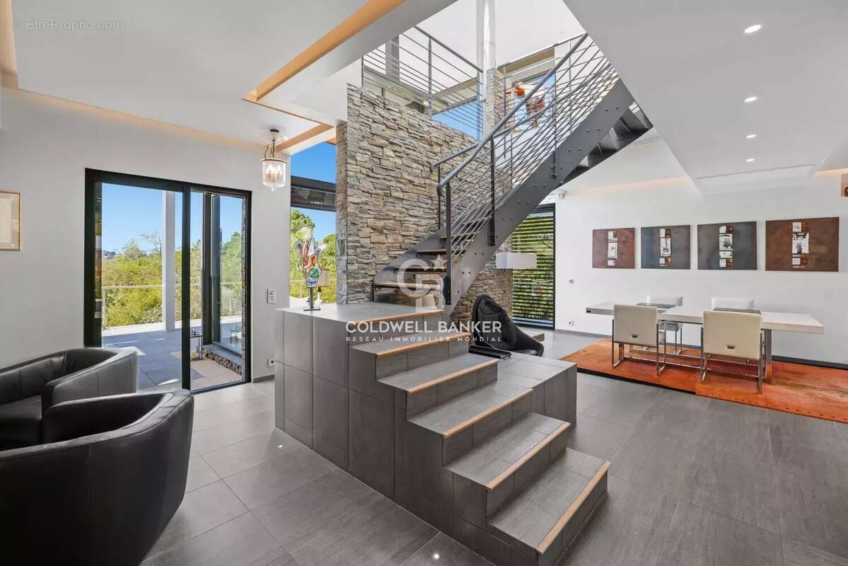 Maison à MOUGINS
