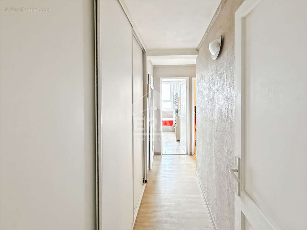 Appartement à MARSEILLE-11E