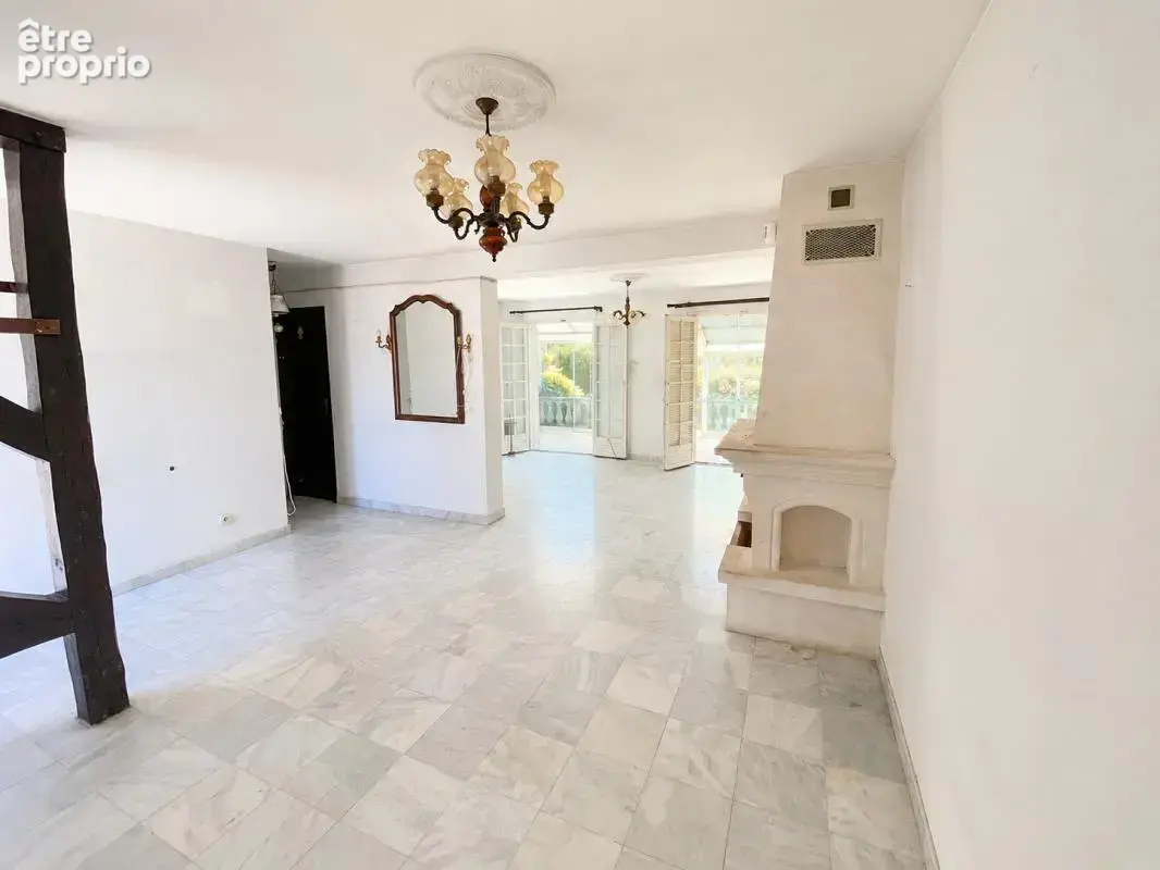 Maison familiale avec garage et jardin – 164m² – TREMBLAY-EN-FRANCE - photo 5