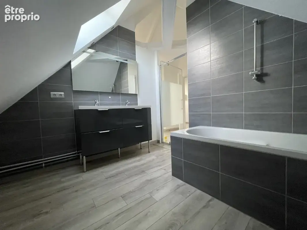 Appartement 107M2 au sol 75 M2 Carrez  Centre-ville de Beauvais - photo 6