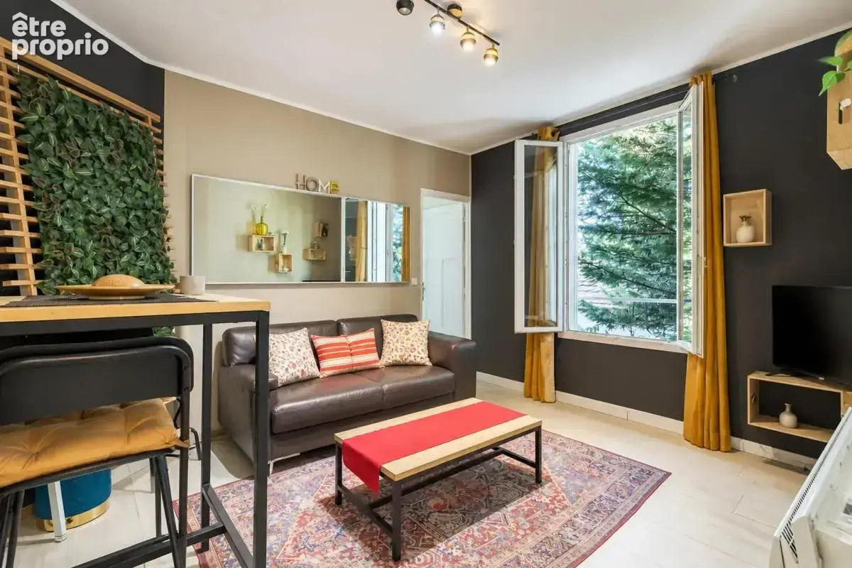 Appartement à SAINT-MAUR-DES-FOSSES