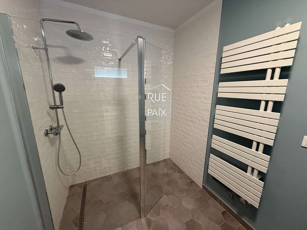 Maison à LENCLOITRE