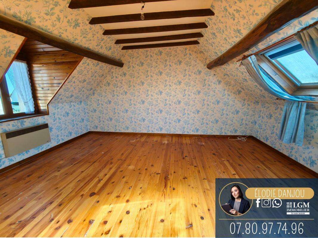 Maison à PERONVILLE