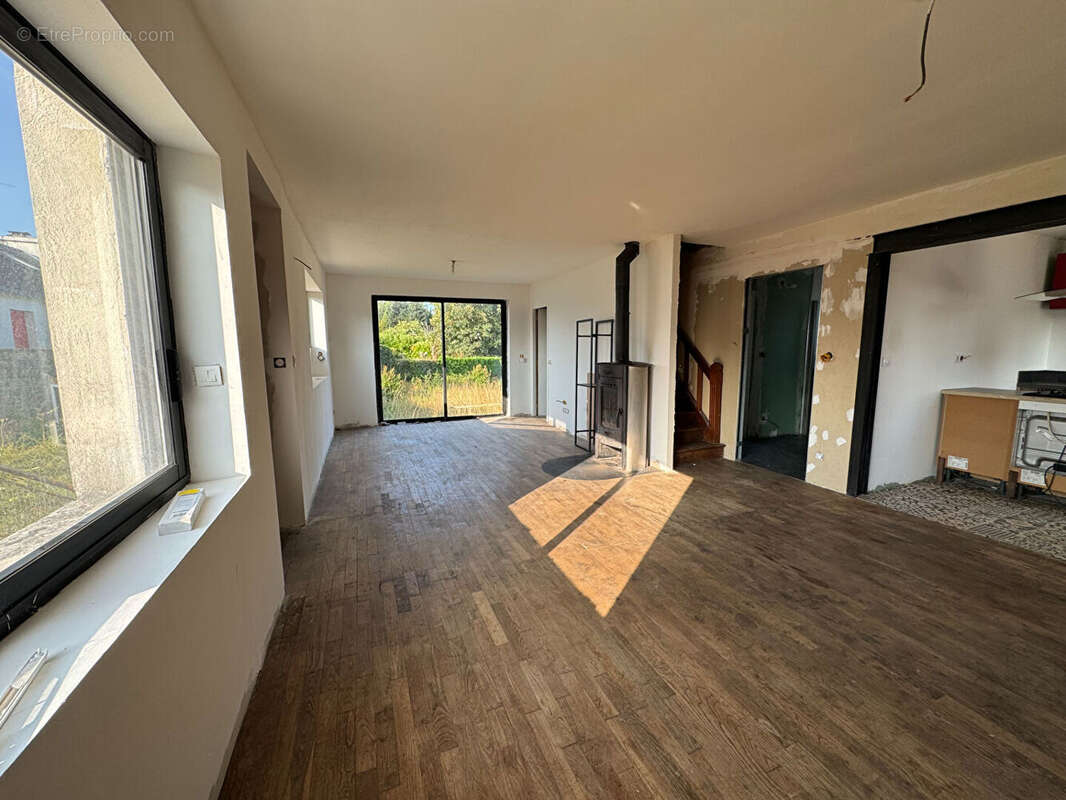 A 15 minutes de vannes,  maison  72m² centre ville  de colpo a renover - photo 3