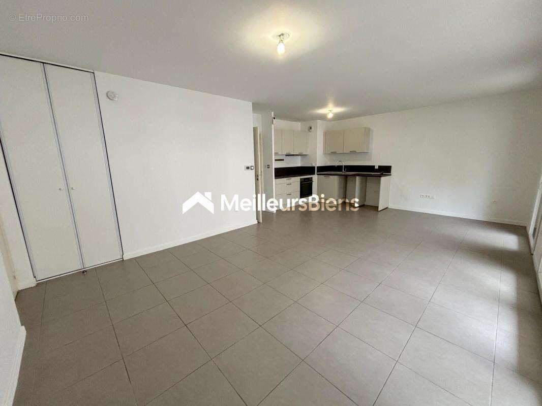 Appartement à SAINT-JEAN-DE-VEDAS