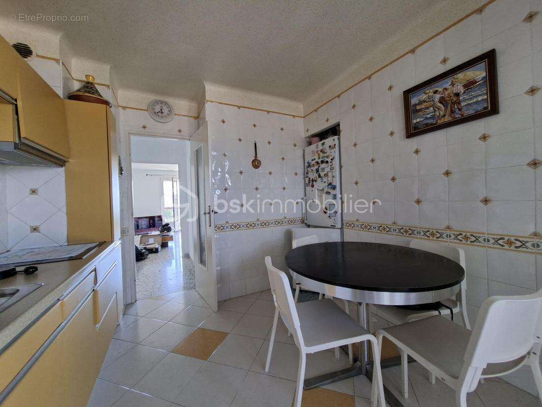 Rare VUE Féérique sur la Mer et la Ville,  appartement T4 en excellent état - photo 15