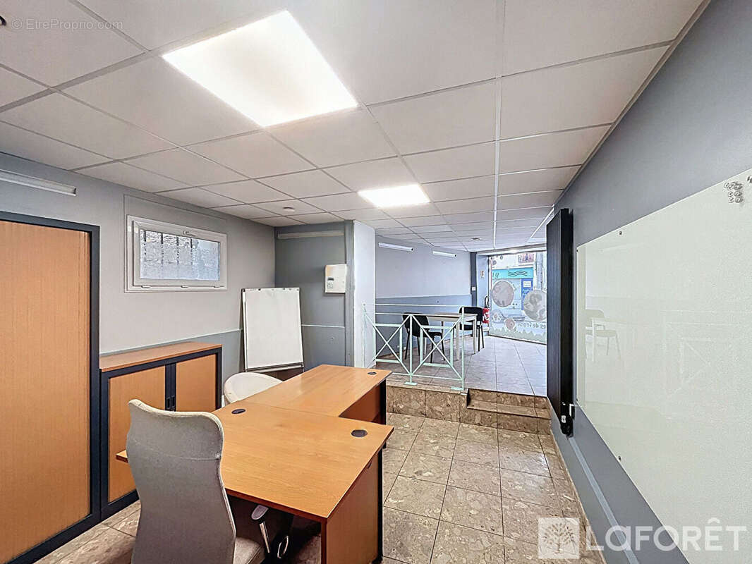 Commerce à SAINT-MICHEL-SUR-ORGE