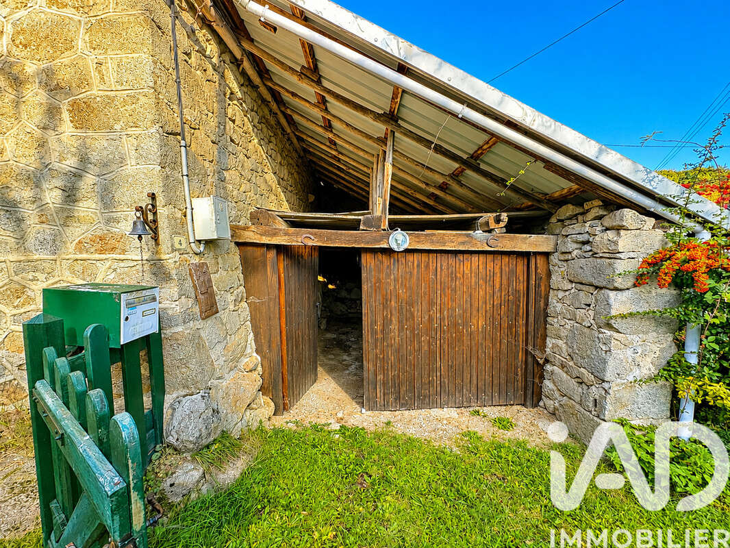 Maison 79 m² à Liginiac  - photo 4