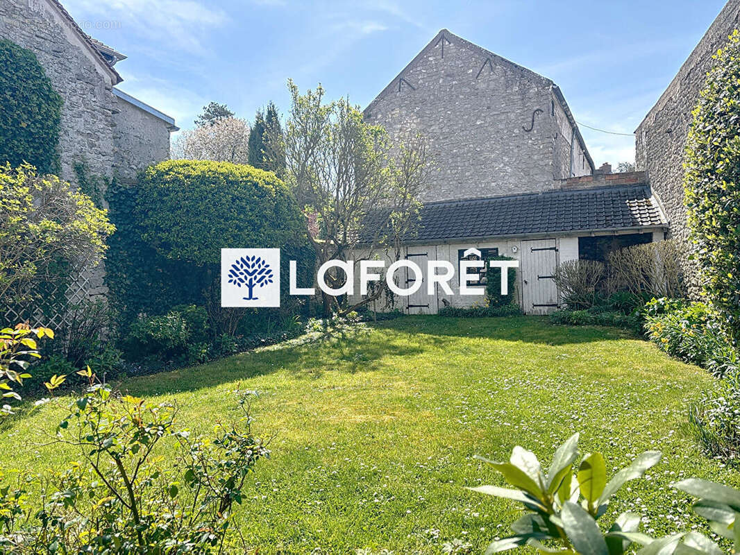 Maison à FEUCHEROLLES