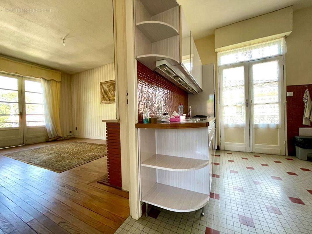 Maison Pessac 6 pièce(s) 175 m2 + Dépendance 80 m2 - photo 4