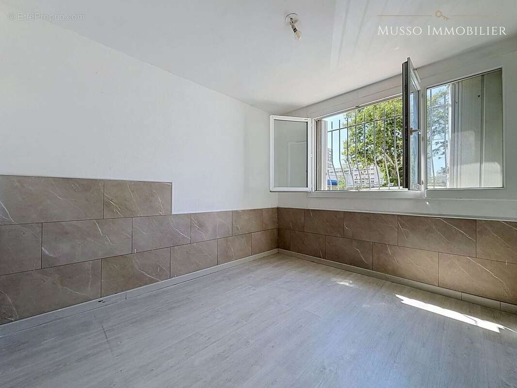 Appartement 75 m² à Marseille-14e  - photo 4