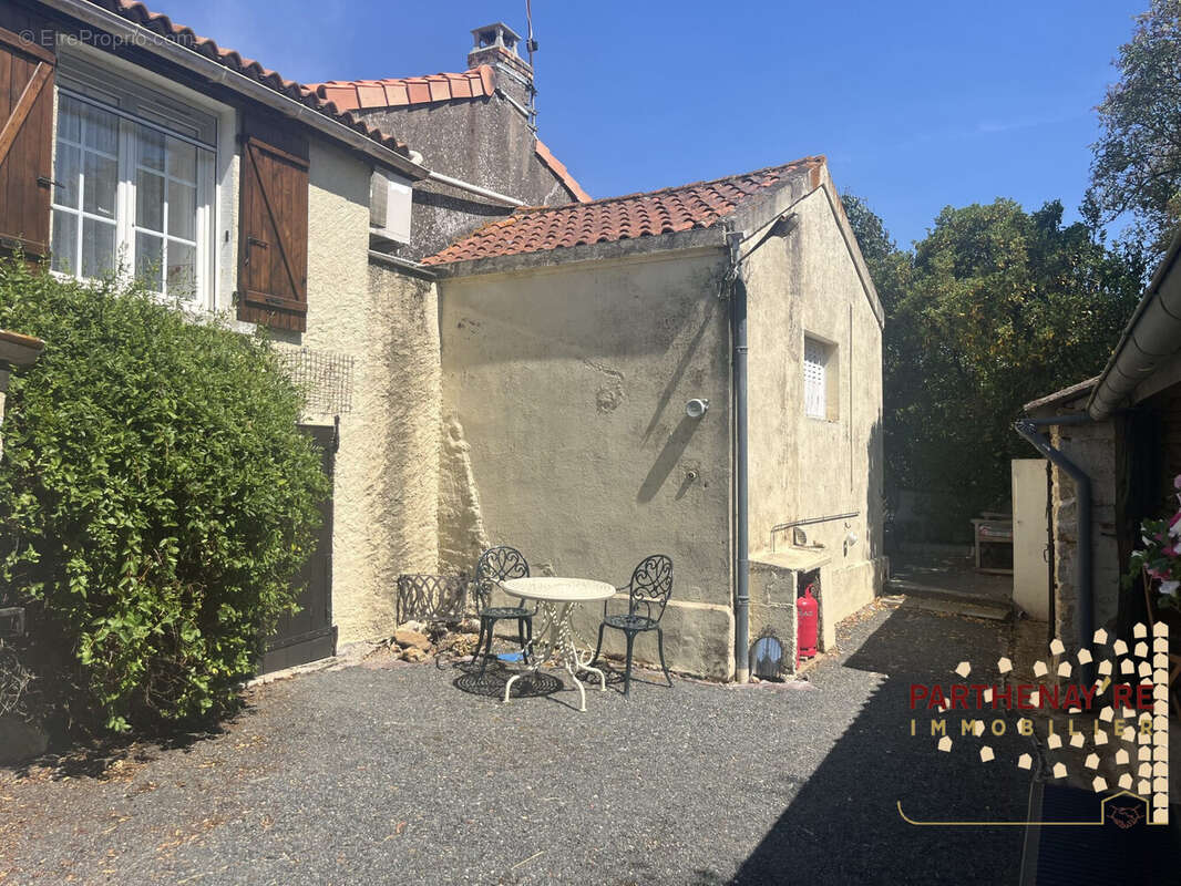 Maison 86 m² à Thenezay  - photo 6